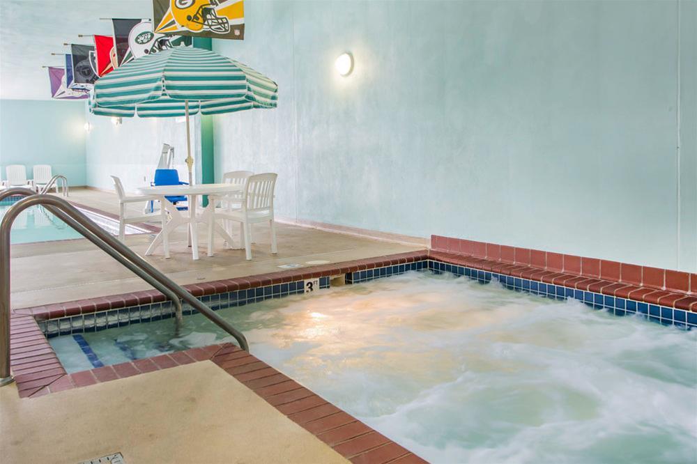 Quality Inn Stadium Area Green Bay Ngoại thất bức ảnh