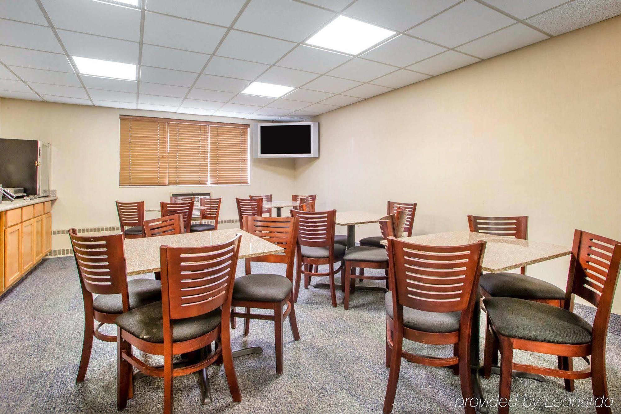Quality Inn Stadium Area Green Bay Ngoại thất bức ảnh