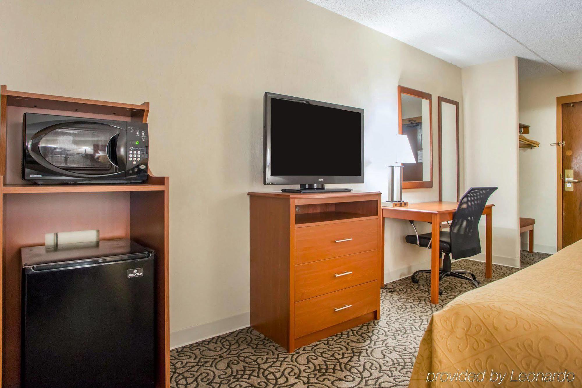 Quality Inn Stadium Area Green Bay Ngoại thất bức ảnh