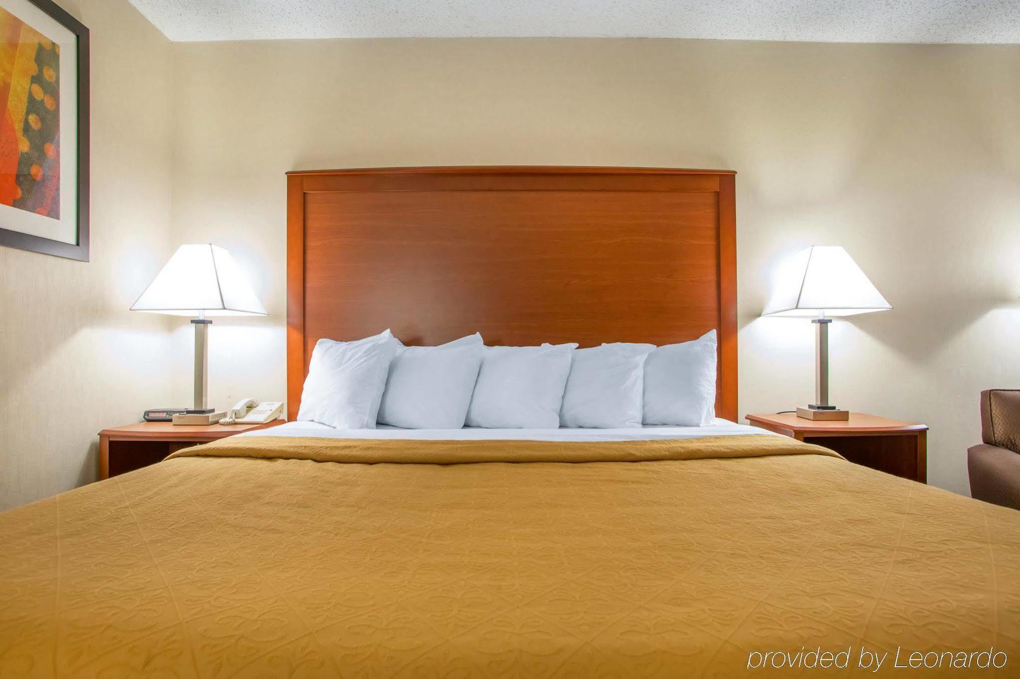 Quality Inn Stadium Area Green Bay Ngoại thất bức ảnh