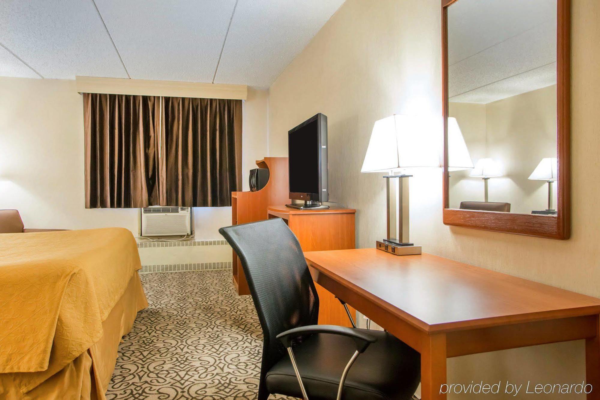 Quality Inn Stadium Area Green Bay Ngoại thất bức ảnh