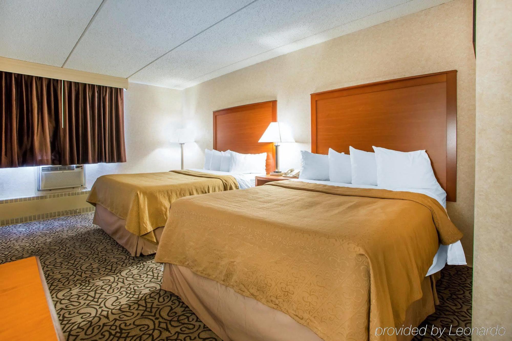 Quality Inn Stadium Area Green Bay Ngoại thất bức ảnh